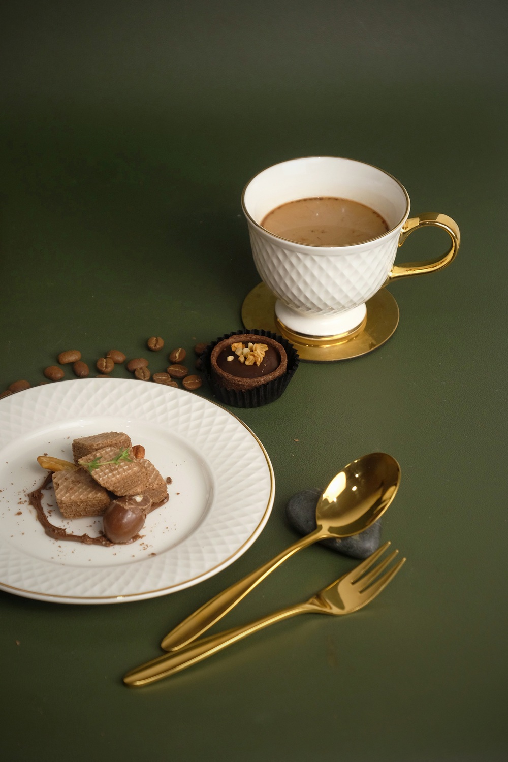 E'Clat Teapot and Cup & Saucer Set 13pcs