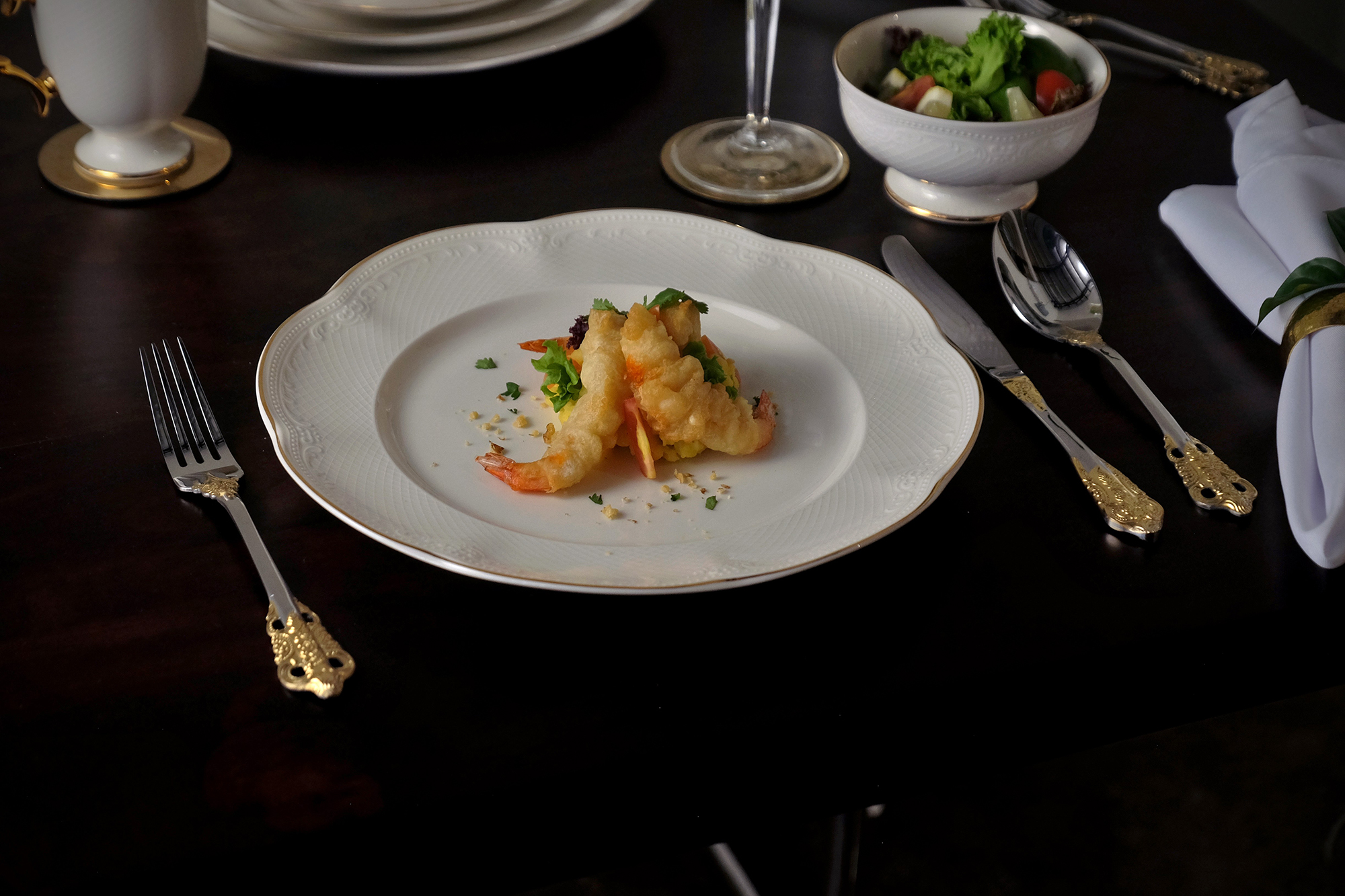 Noble Gold Dinner Plate