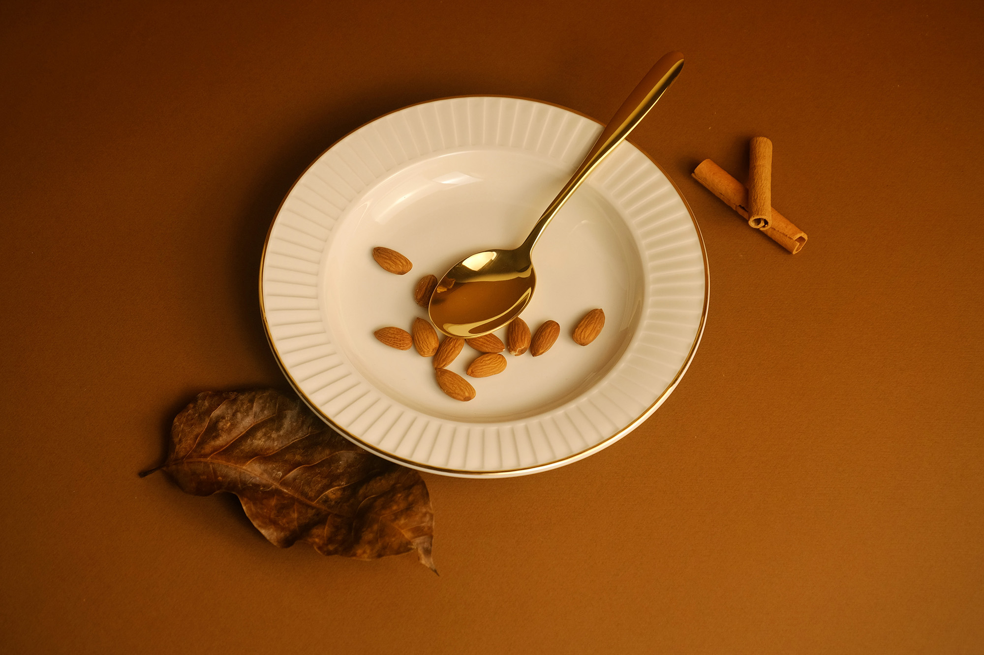 Drape Gold Soup Plate