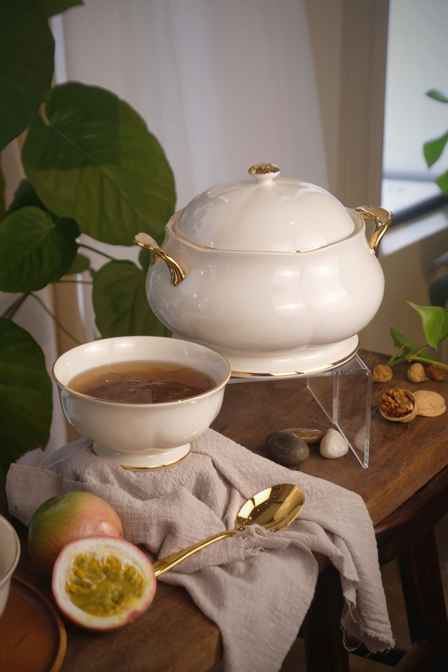 Bella Gold Soup Tureen