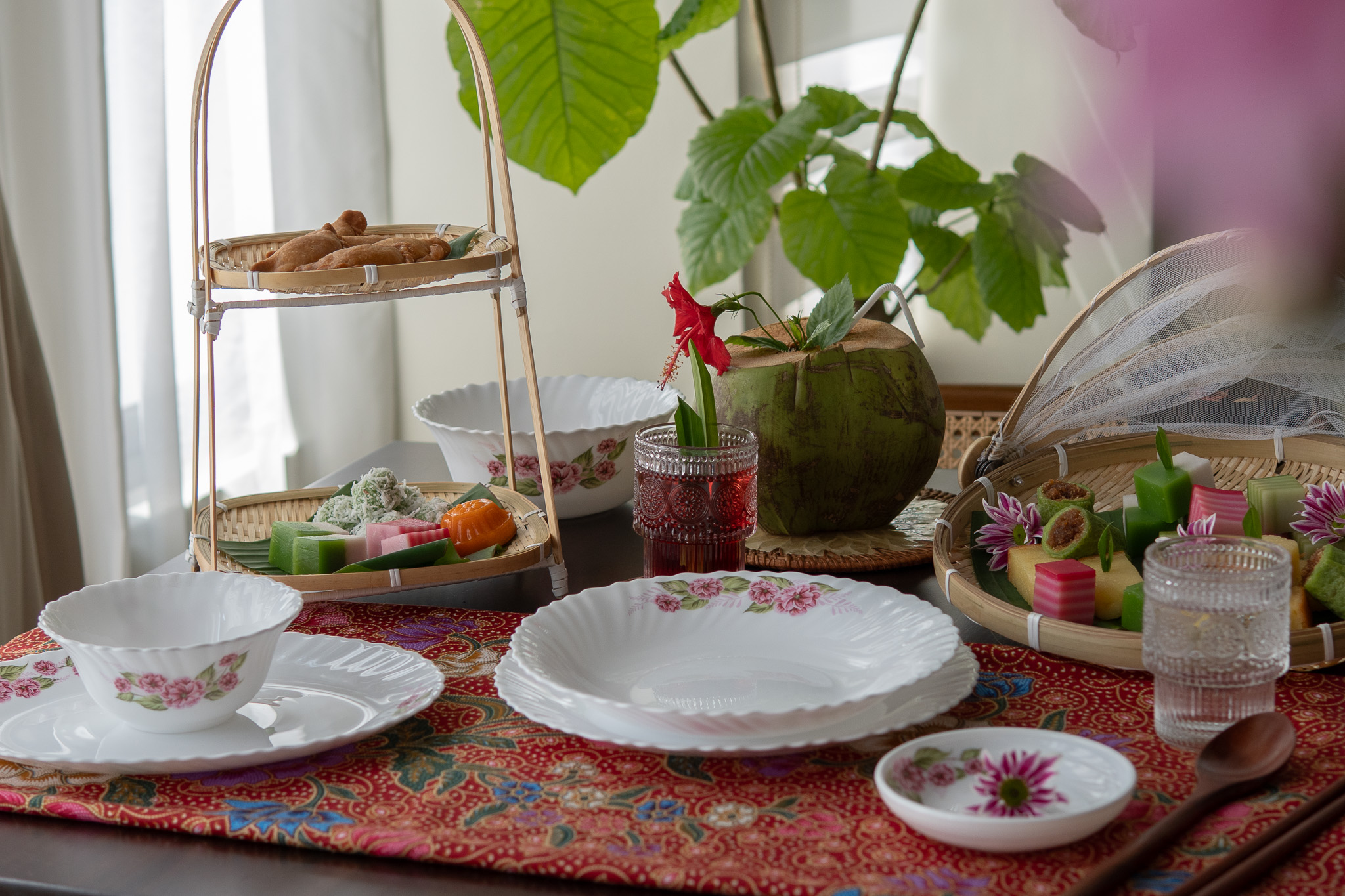 Dinexe Opal Glass Dinnerware Set 24pcs - Wavy Camellia Bloom