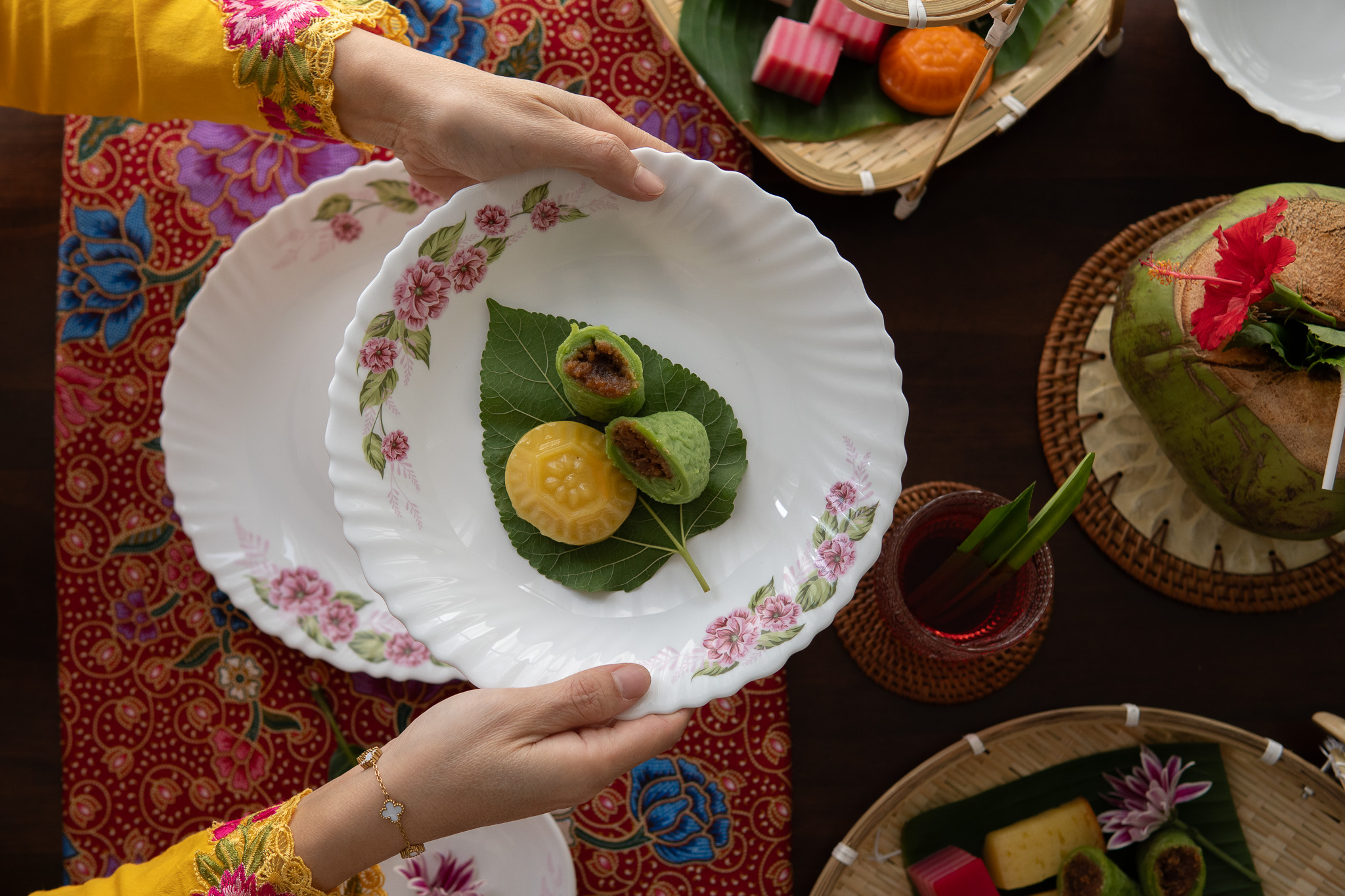 Dinexe Opal Glass Dinnerware Set 24pcs - Wavy Camellia Bloom