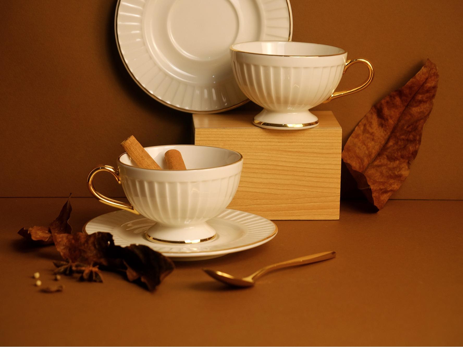 Drape Gold Teapot and Cup & Saucer Set 13pcs