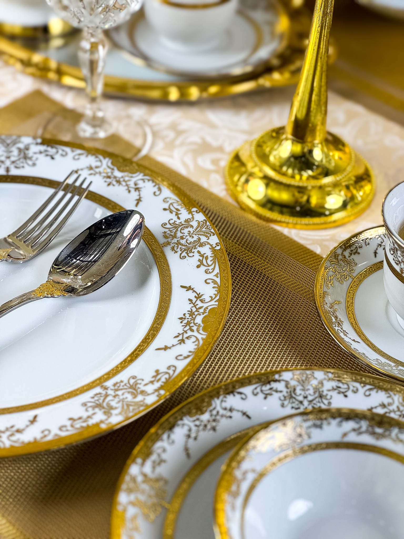 Felli Majestica Gold Dinnerware Set 18pcs