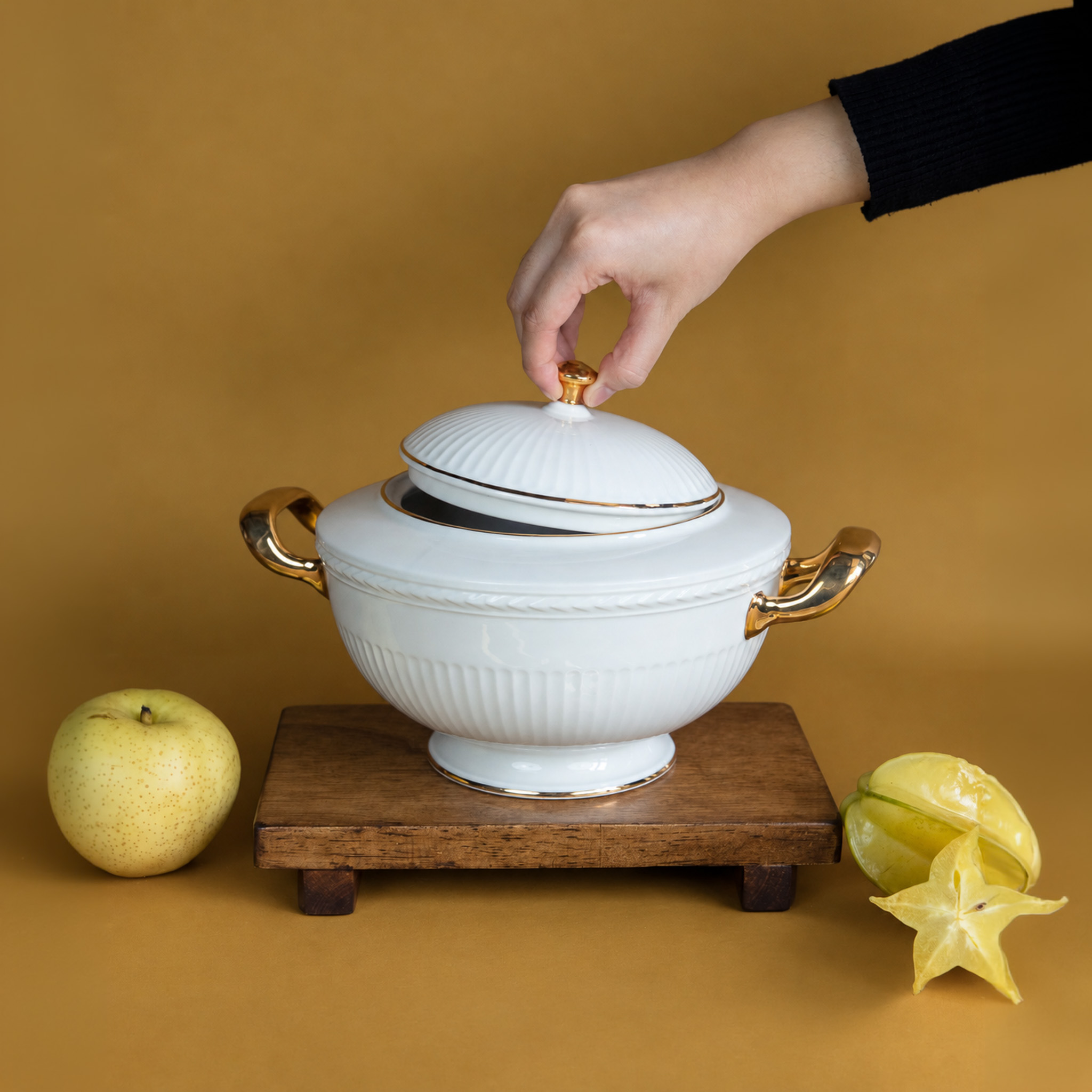 Athena Gold Soup Tureen