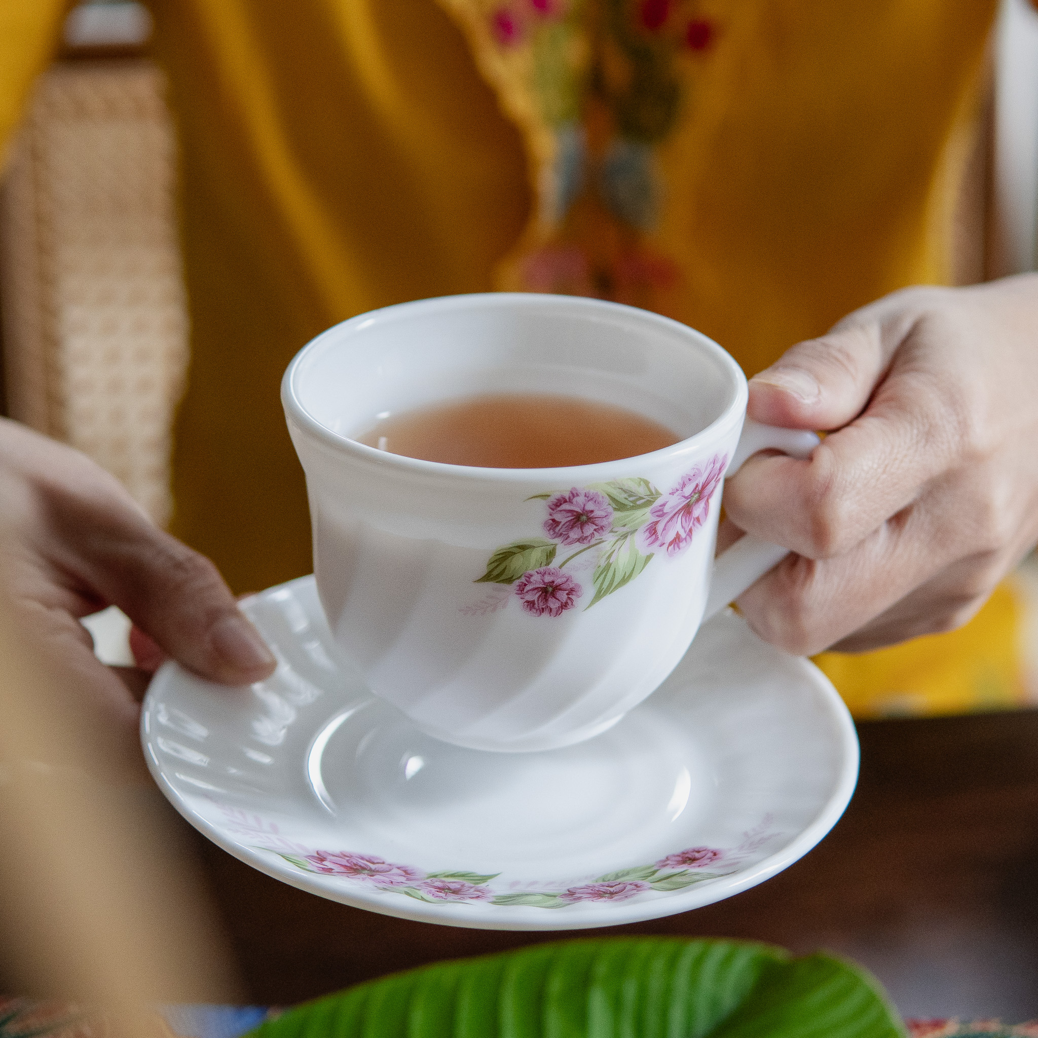 Dinexe Opal Glass Cup & Saucer Set 12pcs - Wavy Camellia Bloom